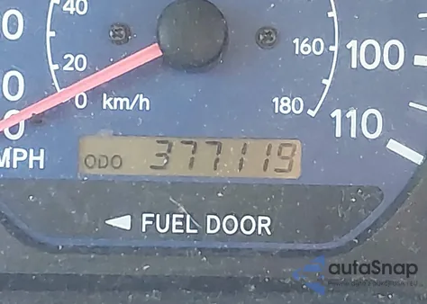 2002 Toyota Sienna Le z USA, uszkodzony, nr VIN 4T3ZF13C82U437552